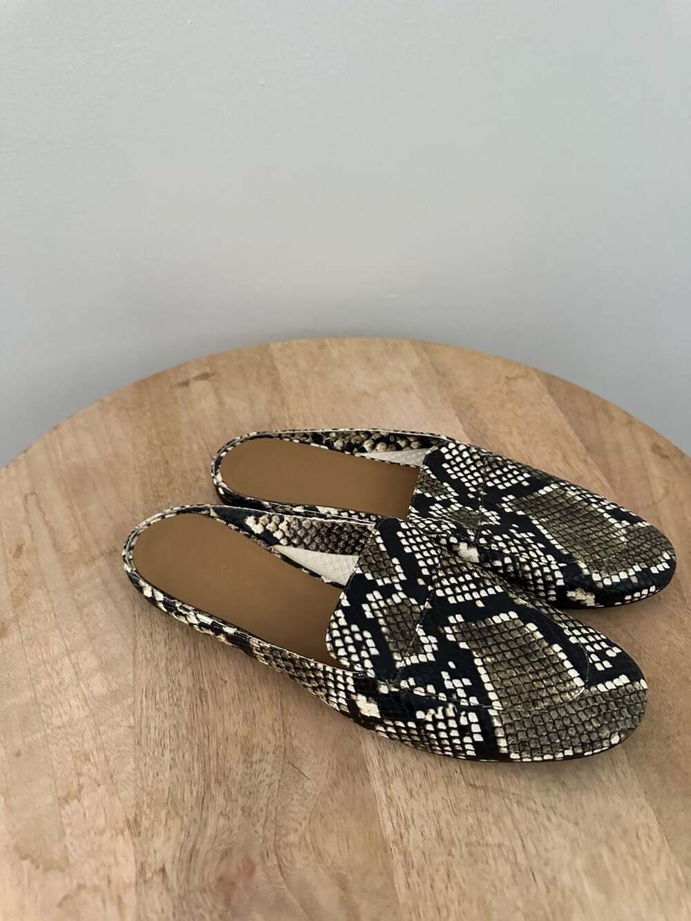 Everlane The Day Loafer Mule in Snakeskin Print Size 8.5 - made in ITALY